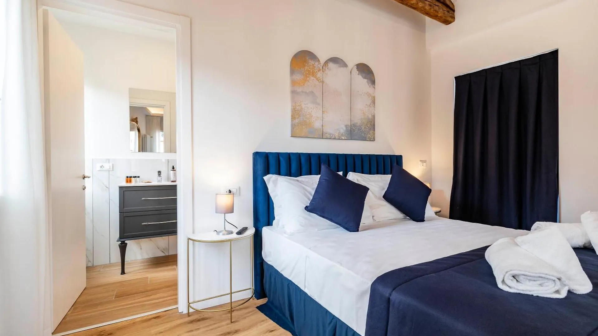 Homestay Ca' Naviglio Apartment Venice
