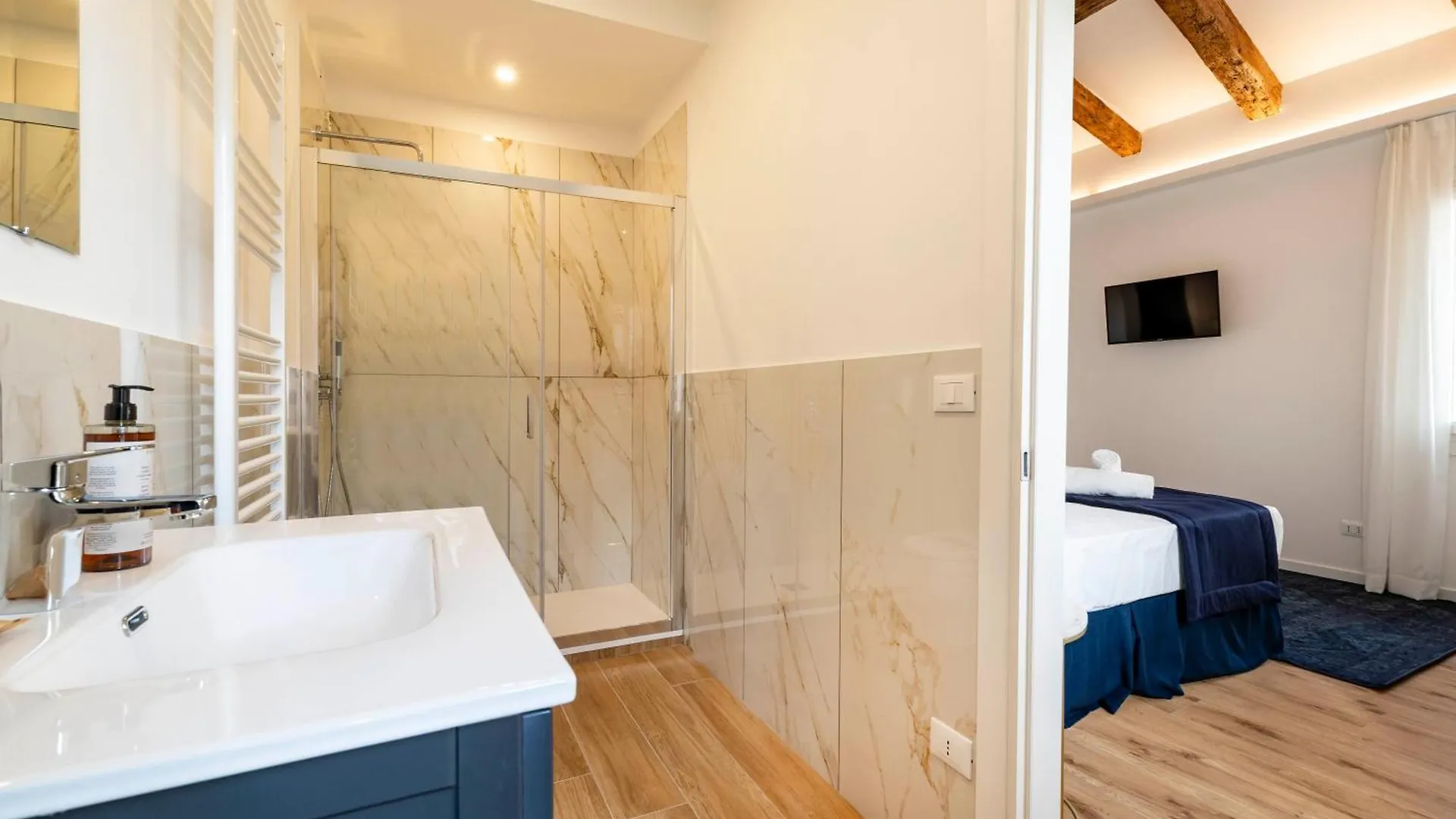 Homestay Ca' Naviglio Apartment Venice