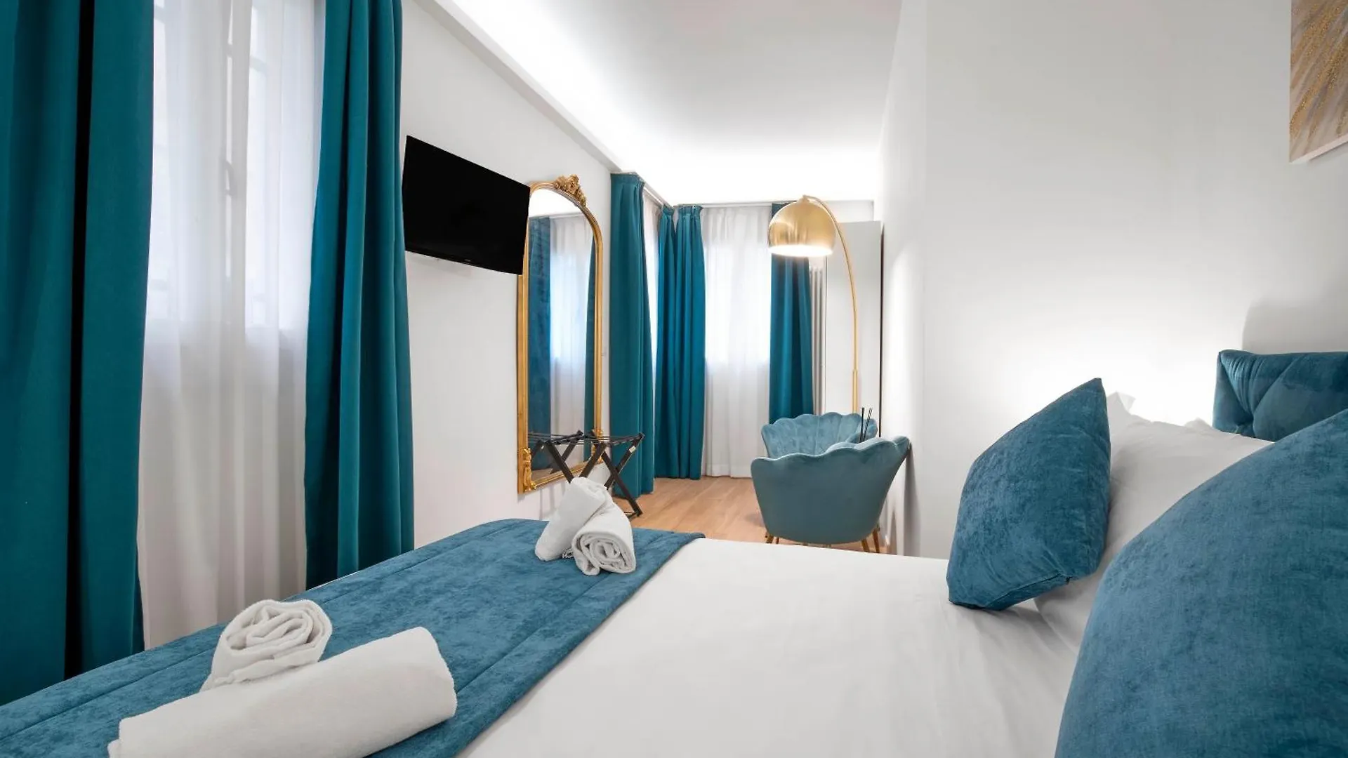 Ca' Naviglio Apartment Venice