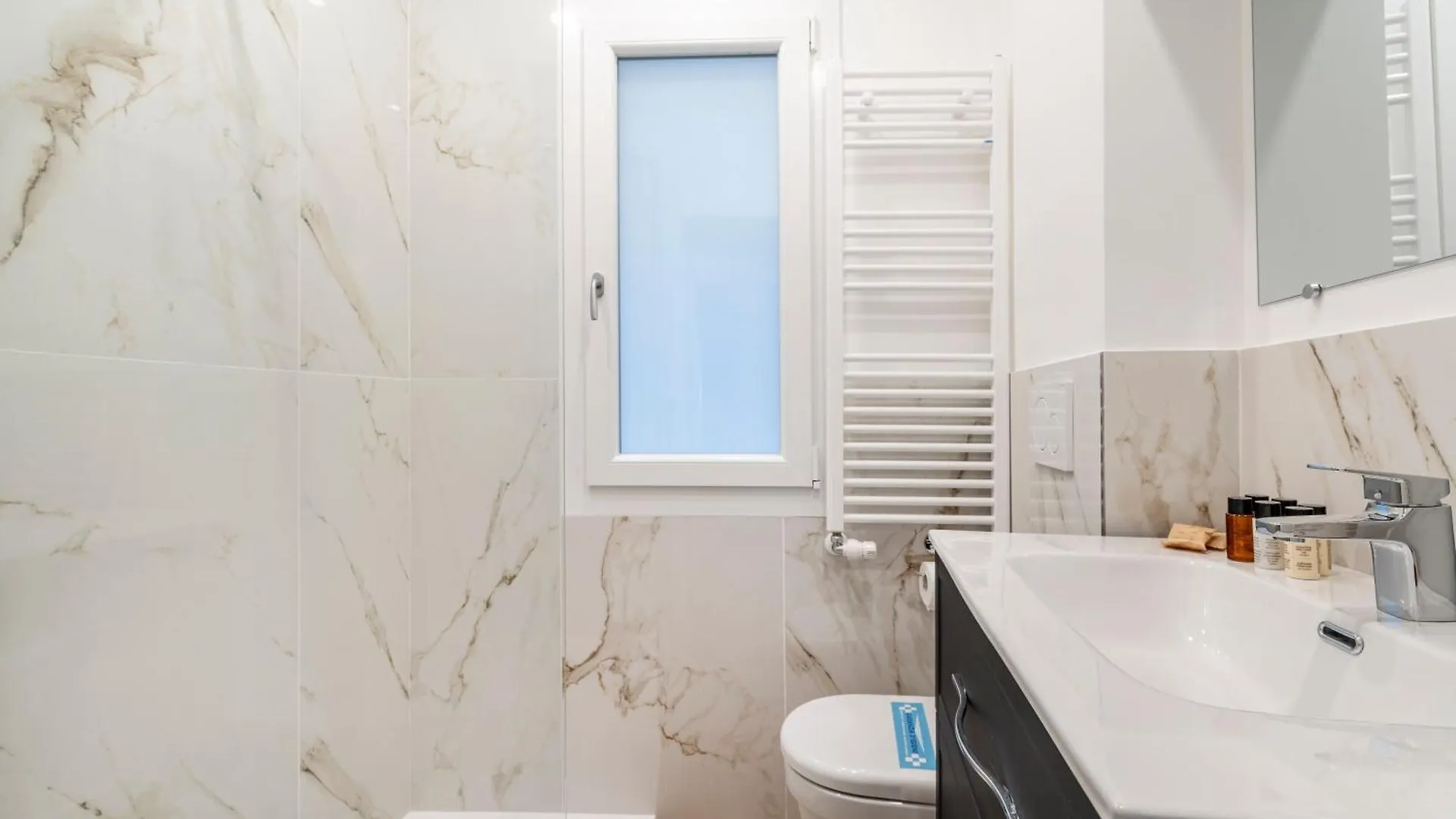 Homestay Ca' Naviglio Apartment Venice