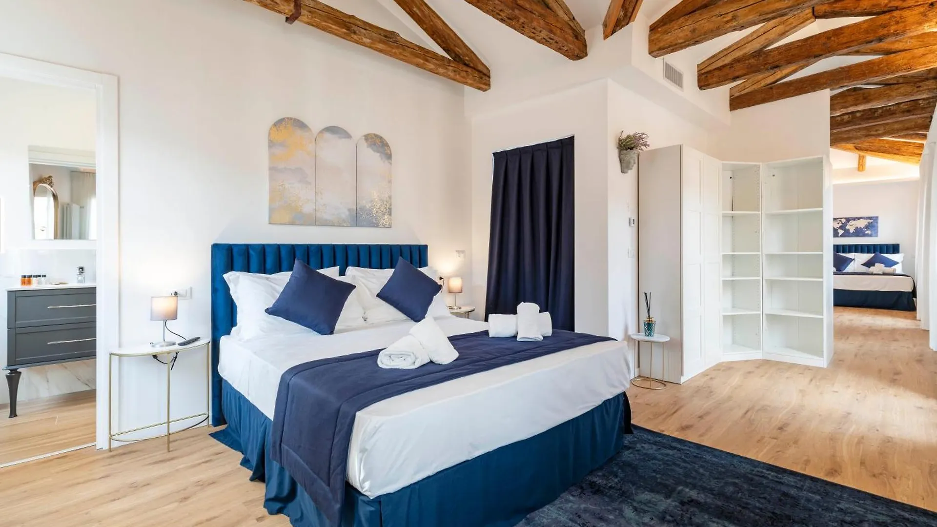 Ca' Naviglio Apartment Venice