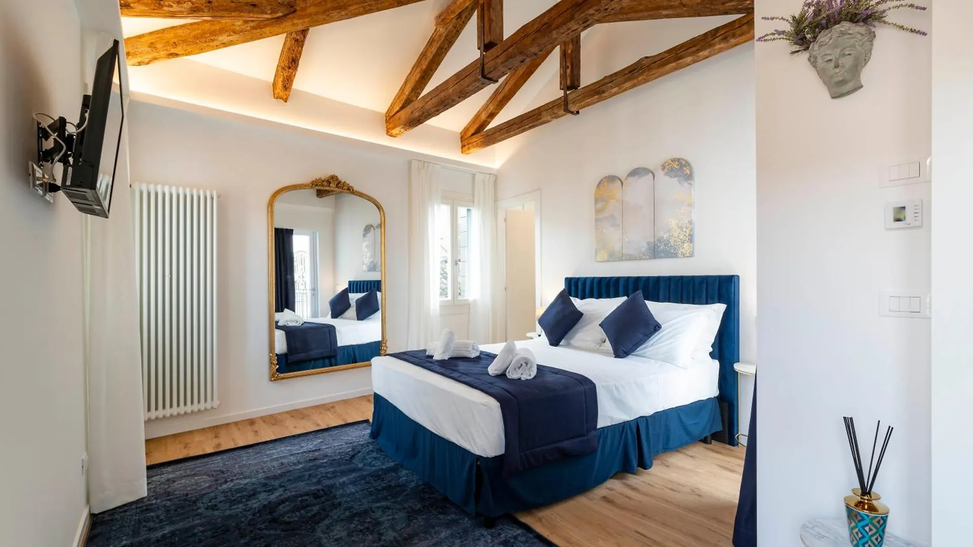 Ca' Naviglio Apartment Venice Homestay
