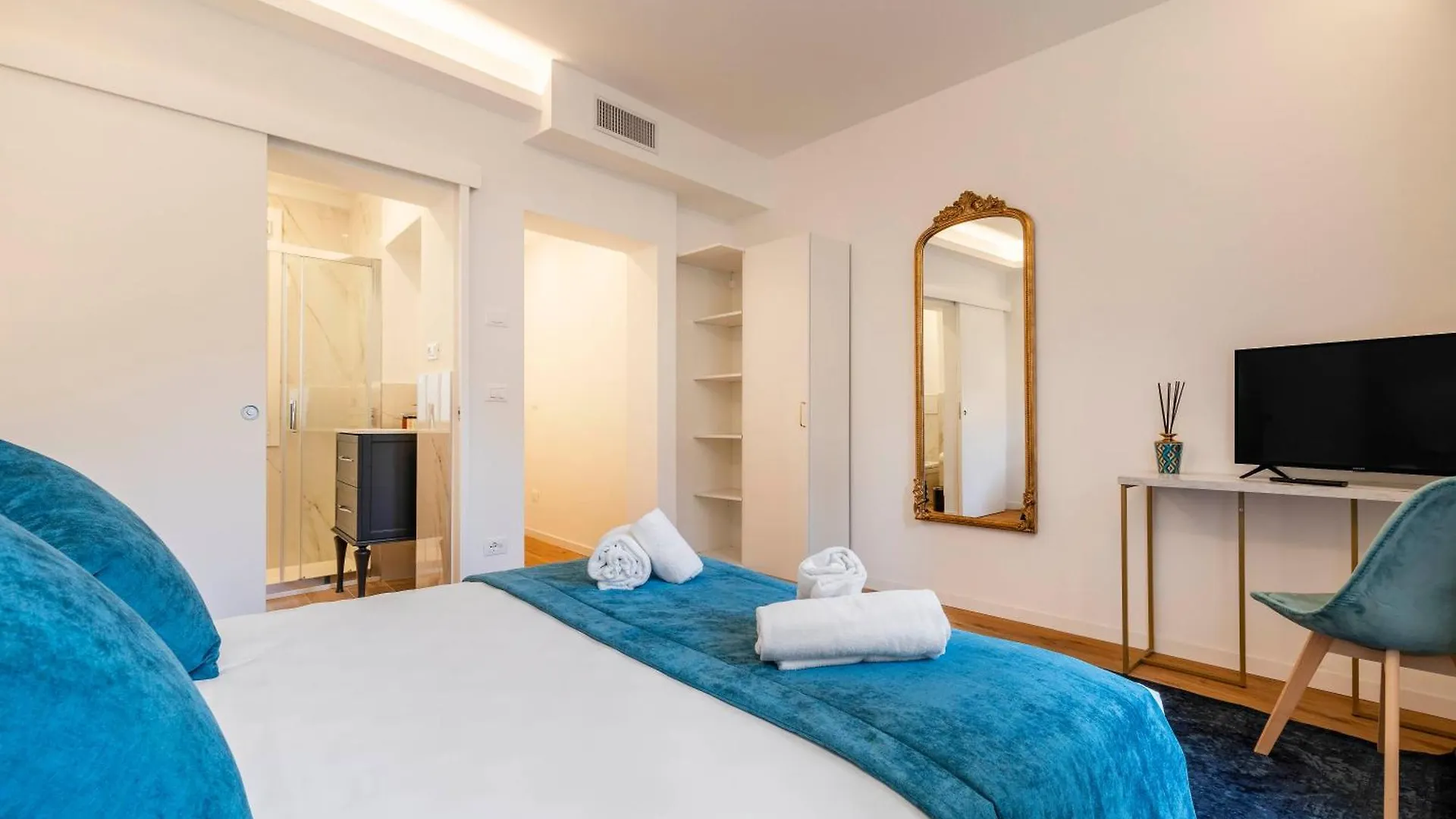 Homestay Ca' Naviglio Apartment Venice